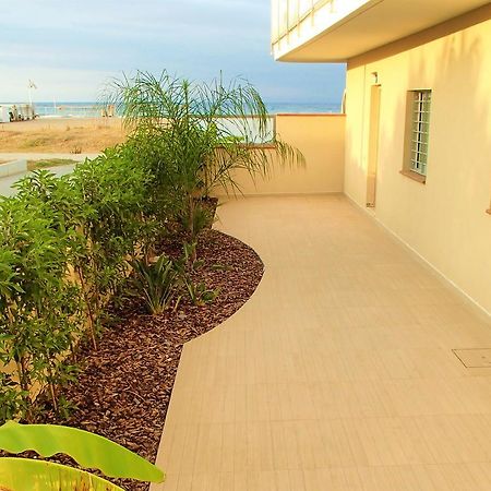 Apartamentos Voramar กาสเตย์เดเฟลส์ ภายนอก รูปภาพ