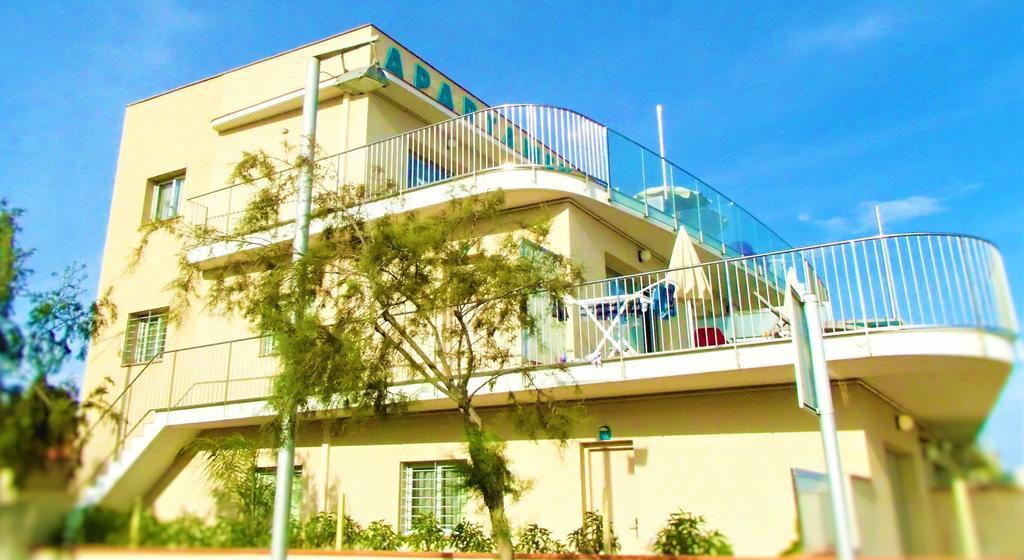 Apartamentos Voramar กาสเตย์เดเฟลส์ ภายนอก รูปภาพ