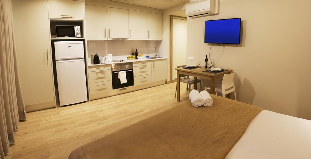Apartamentos Voramar กาสเตย์เดเฟลส์ ภายนอก รูปภาพ