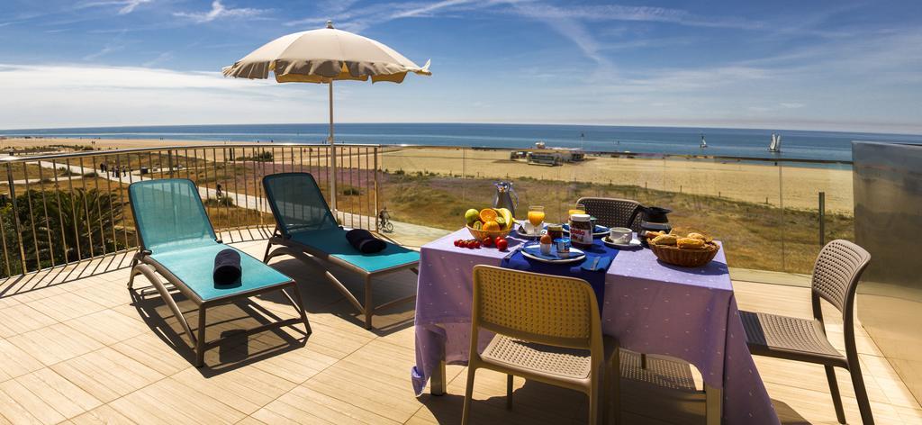 Apartamentos Voramar กาสเตย์เดเฟลส์ ภายนอก รูปภาพ